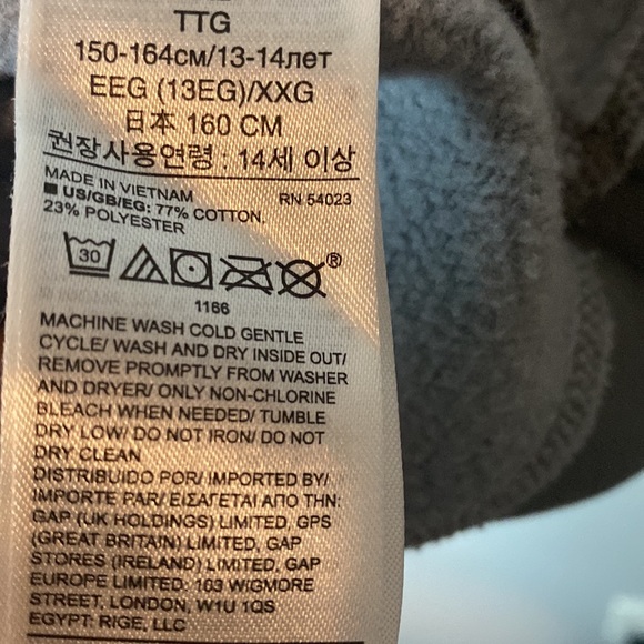 Gently used Boys Gap sweater size XXL fits 14-16 years old - Picture 4 of 4